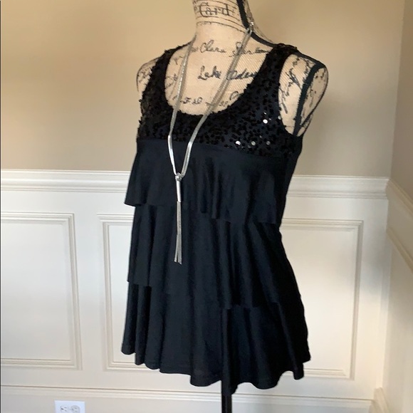 Lola B. Ruffled Layered & Sequin Top EUC - Picture 2 of 8